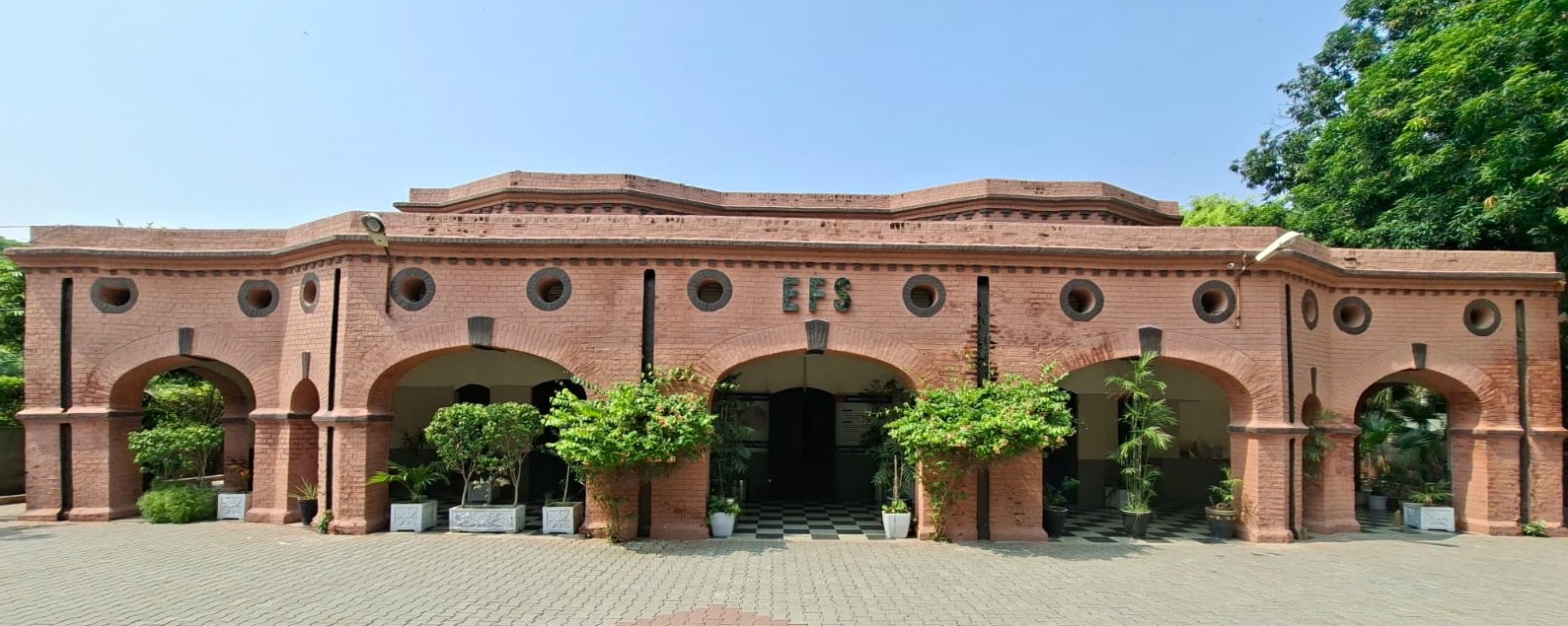 Exterior view of the Endowment Fund Secretariat building